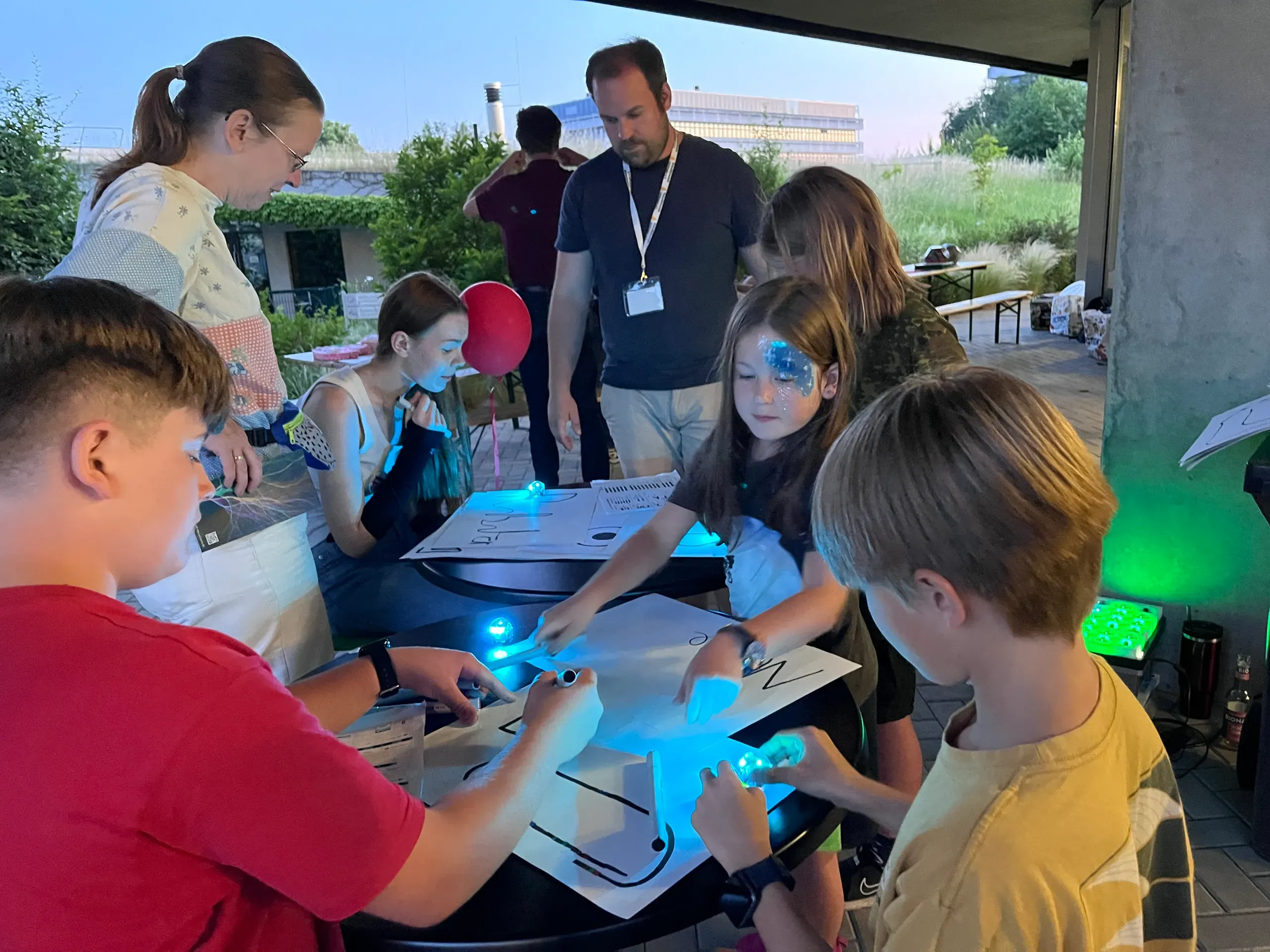 IMG_Ozobots_Robotikfreunde.jpg